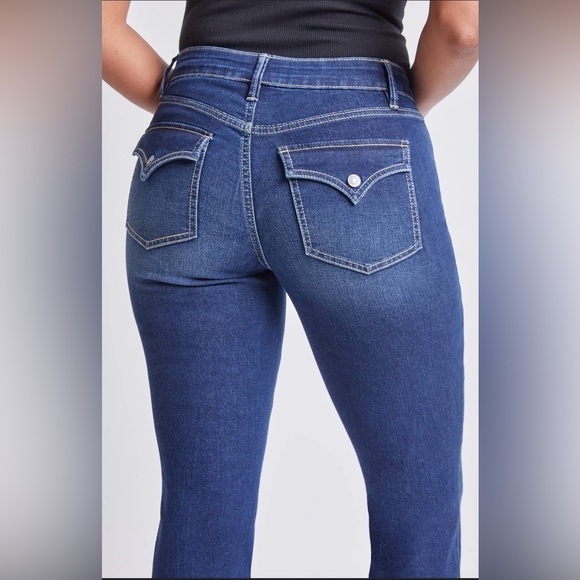 YMI Flare Jeans Women’s 3/26 Medium Wash Denim Back Flap Button Pockets - Picture 15 of 16